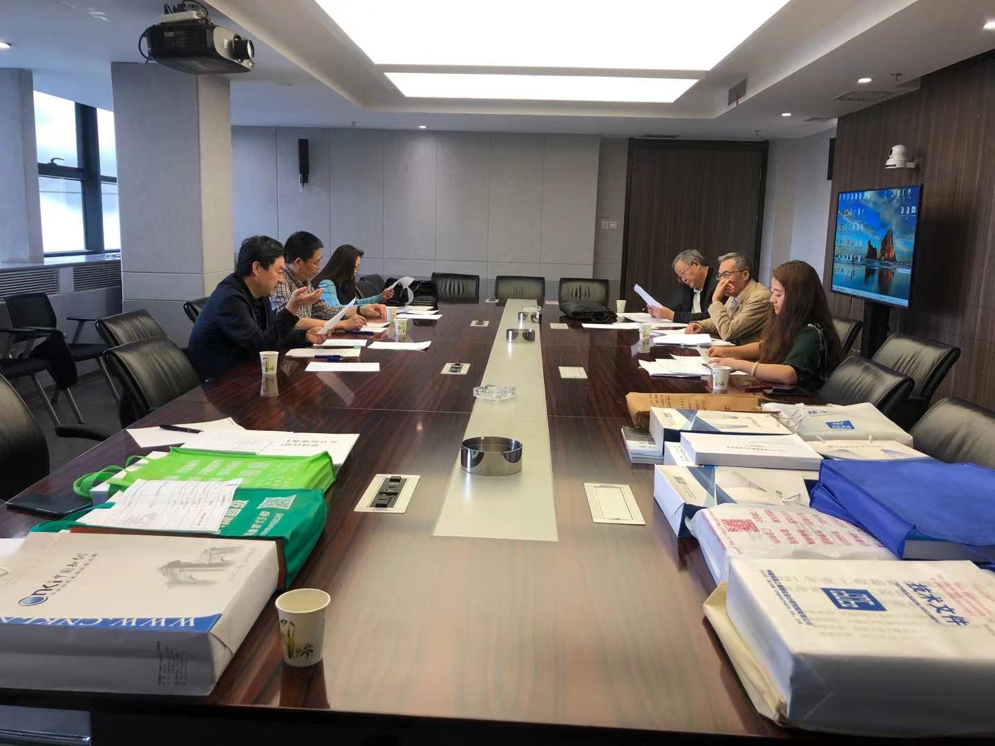 0415fe1810eae7ca5956ee831e357f8.jpg 0415fe1810eae7ca5956ee831e357f8.jpg