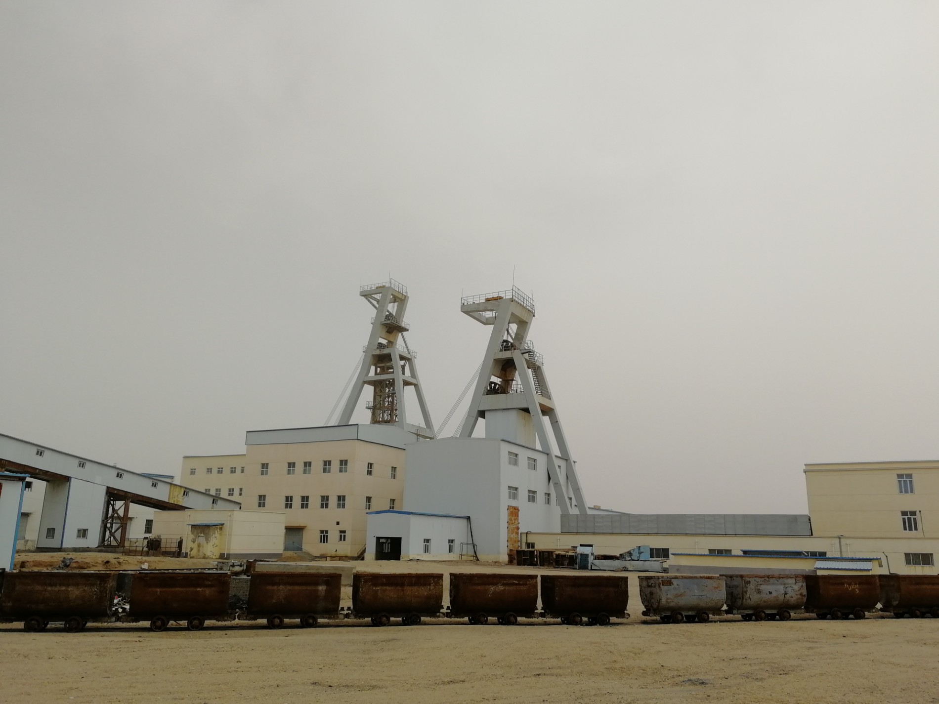 内蒙古太西煤民勤实业有限公司红沙岗矿井.jpg